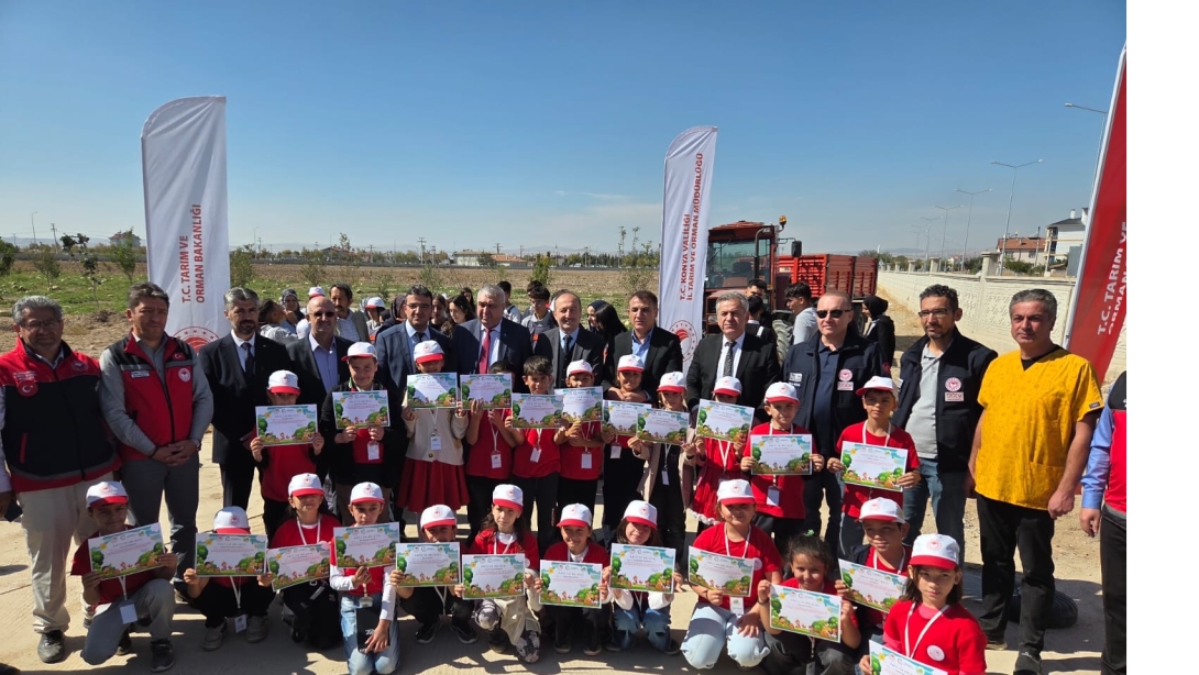 Kartopu Yem Karpuzu Hasat Etkinliği Gerçekleştirildi